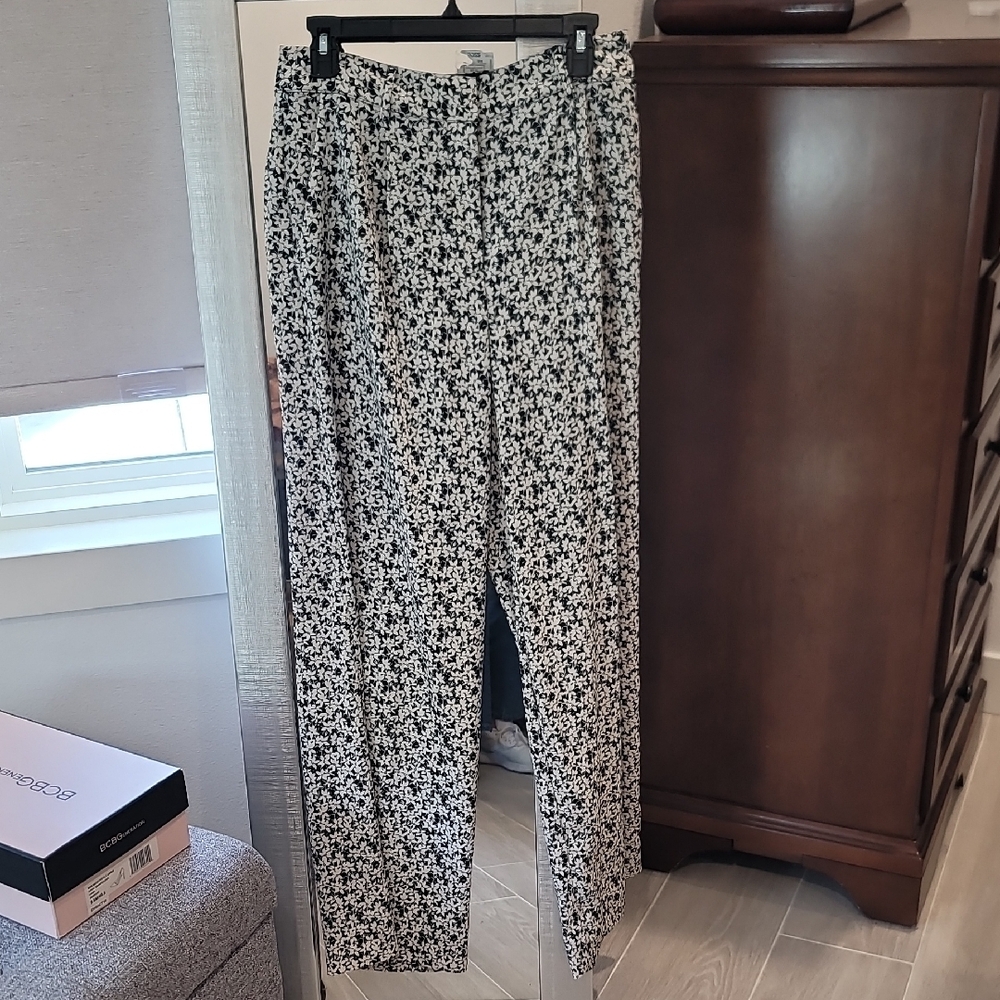 Bar III Black and White Trousers with Relaxed Fit
